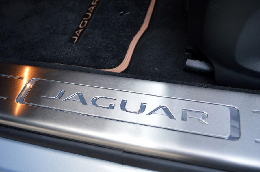  Jaguar XJR 2014 года  (фото 106 из 116)